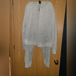 Velour gray set. Fashion Nova.